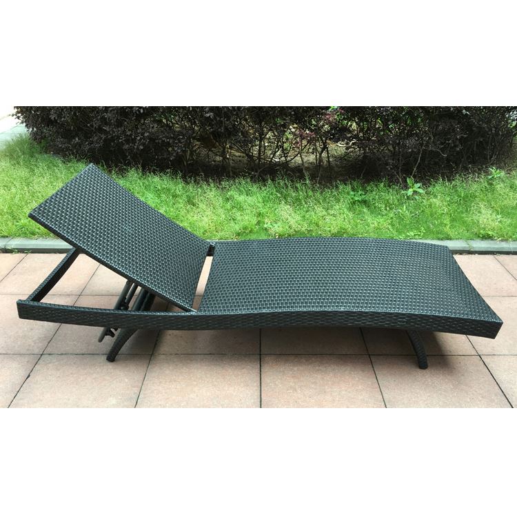 Simple pe lounge/recline chair garden outdoor chaise lounge patio furniture rattan sun lounger