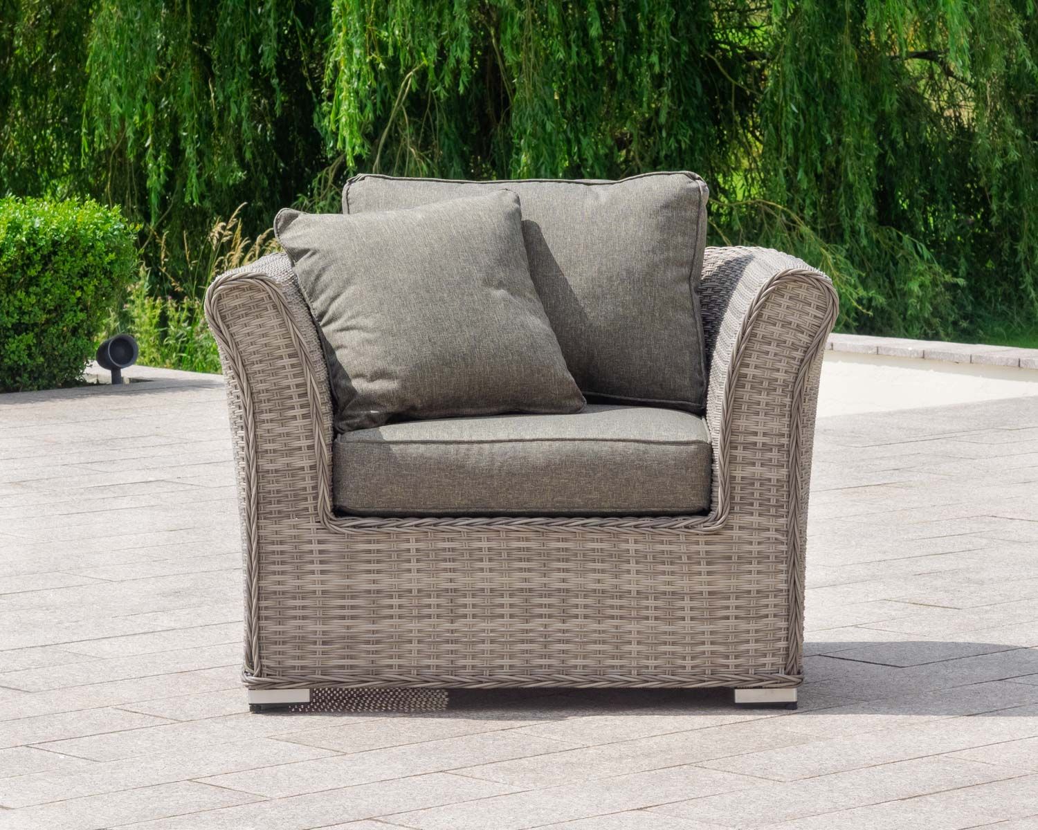 Yinzhou Living Outdoor Furniture Rattan Garden Furniture